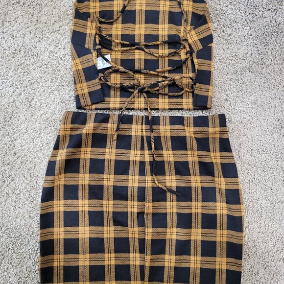 MINI SKIRT WITH MATCHING TOP - Picture 2 of 9